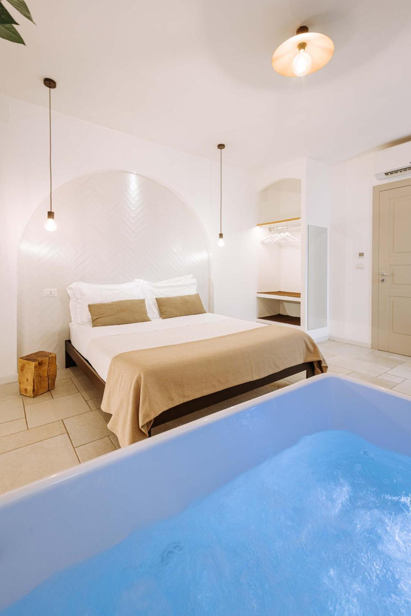 Dirium - Exclusive Rooms مونوبولي المظهر الخارجي الصورة